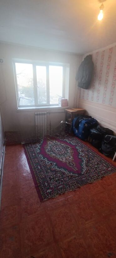 рустам турдиев: 1 комната, 15 м², Малосемейка, 2 этаж, Старый ремонт