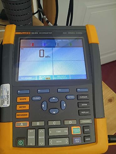 smart box: Fluke 190-204 Scopemeter, in excellent condition. With original — 1
