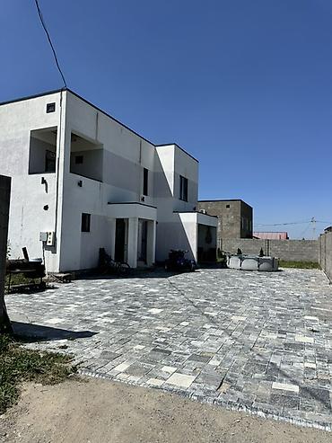 алтын казык ж м: Дом в селе Байтик, вип городок Давос с отдельным участком и мощёной — 1