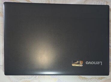 Acer: Lenovo IdeaPad, 15.6 ", Intel Celeron, 512 GB