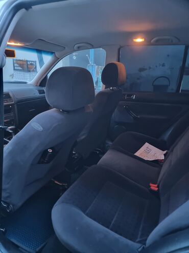 Volkswagen: Volkswagen Golf: 2000 г., 1.6 л, Автомат, Бензин, Седан — 8