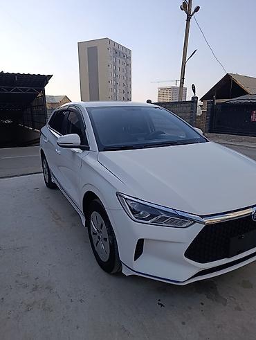 BYD: BYD E2: 2022 г., 0.1 л, Автомат, Электромобиль, Хэтчбэк — 2