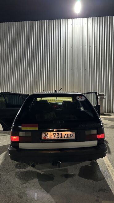 Volkswagen: Volkswagen Passat Variant: 1990 г., 1.8 л, Механика, Бензин, Универсал — 7