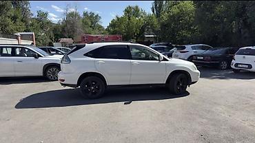 Продажа авто: Toyota Harrier, белый кроссовер с правым рулём. Оснащён просторным — 6