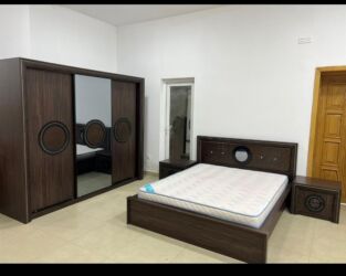 Bitkilər: *ZB* *Yataq desti* Qiymət *550 AZN* Dolab Hund 215sm Eni 252 sm