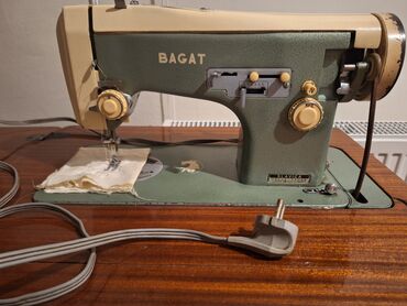 Industrijske šivaće mašine: Mašina za šivenje Bagat Slavica, u ispravnom stanju na lalafo.rs — 6 Industrijske šivaće mašine: Mašina za šivenje Bagat Slavica, u ispravnom stanju — 6