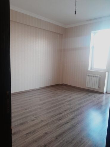 sumqayit kiraye evler 8 mkr: TECILI KIRAYE BOW EV VERIIR. 2 OTAQ .Menzil 7/2mertebesinde yeresir
