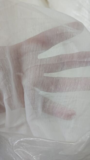 Pərdə və tüllər: Bu şəffaf tül pərdə parçası evinizə və ya ofisinizə zəriflik qatır — 9