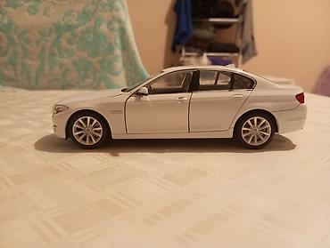 bilyard mini: BMW 535i model avtomobil – kolleksiya üçün detalı miniatura. - — 3