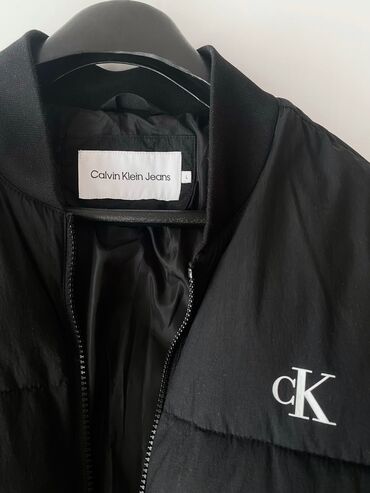 jack wolfskin majice: Calvin Klein muška jakna Nošena 2-3 puta. Veličina L. Plaćena