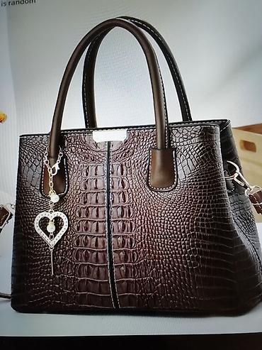 ljubicaste stvari: Nova braon kroko tašna sa priveskom. Dužina 30cm i visina 21cm. 3 — 1