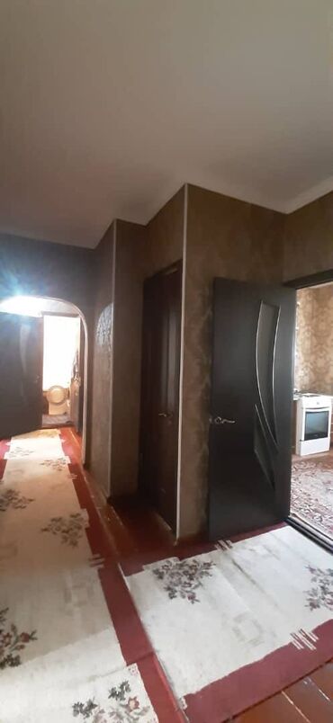 Продажа квартир: 4 комнаты, 70 м², 4 этаж — 1