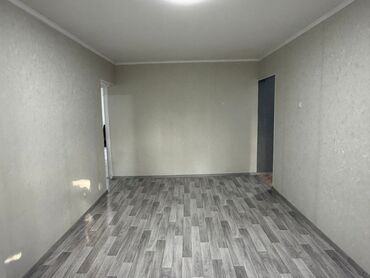 продается 3 комнатная квартира политех: 3 бөлмө, 58 кв. м, 104-серия, 3 кабат, Евроремонт