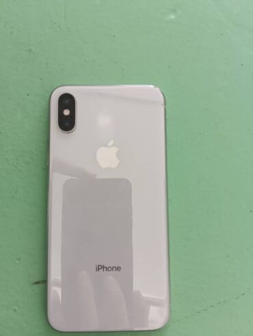 Apple iPhone: IPhone X, Б/у, 64 ГБ, Белый, Чехол, 75 %