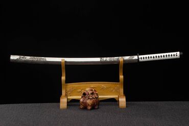 Коллекционные ножи: Катана Белая катана с железной ножной. Уникальный принт на лезвии и