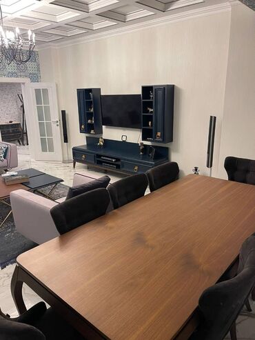 Uzunmüddətli kirayə mənzillər: Yeni təmirli. Yaşayış üçün bütün şərayət var. 2 yatağ otağı + studio — 1