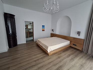 Долгосрочная аренда домов: 220 м², 8 комнат — 6