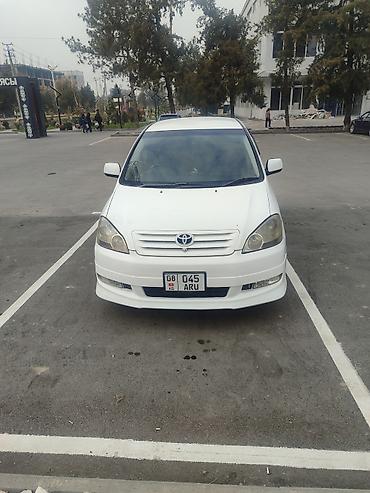 шилем: Toyota Ipsum: 2001 г., 2.4 л, Автомат, Газ-бензин (ГБЖ), Вэн/Минивэн — 4