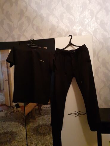 Digər Avtomobillər: İdman dəsti, Emporio Armani, L (EU 40), rəng - Qara
