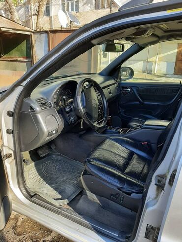 Mercedes-Benz: Mercedes-Benz M-Class: 4.3 l | 2000 il Ofrouder/SUV — 8