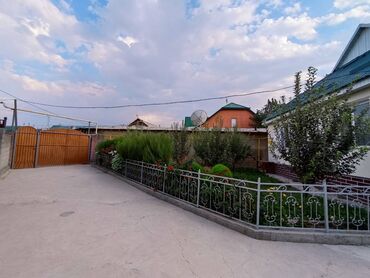 срочно продаю в связи с переездом: Үй, 120 кв. м, 3 бөлмө, Кыймылсыз мүлк агенттиги, Евро оңдоо
