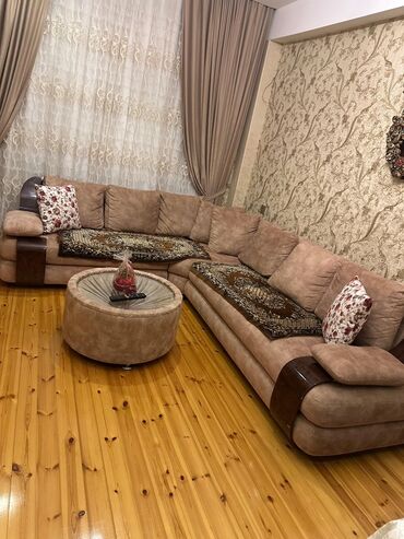 кровать двуспальная с матрасом: Divan