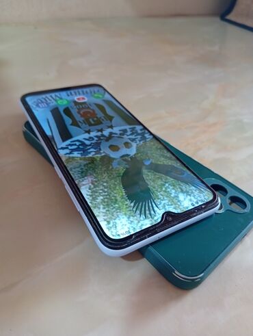 Samsung: Məhsul: Android smartfon - Ekran: tam ekran dizayn, damla tipli ön — 3