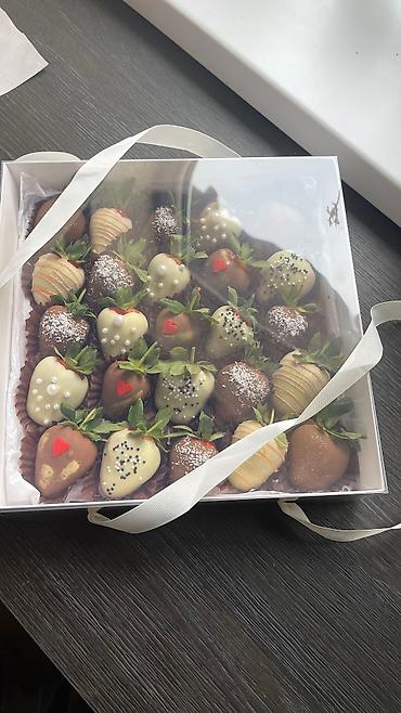 Кондитерские изделия, сладости: Клубника в шоколаде, по самой низкой цене по городу. Сочная клубника в — 14