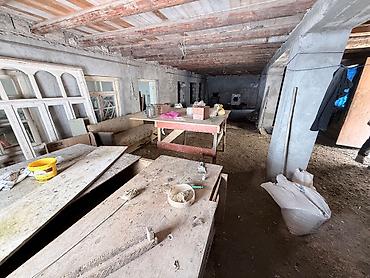 Həyət evləri və villaların satışı: 4 otaqlı, 168 kv. m, Orta təmir — 15