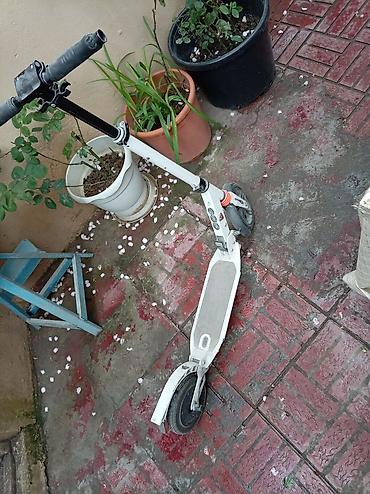 Giroskuterlər: Şəkillərdəki məhsullar: 1) Hoverboard (iki təkərli balans skeyti) - — 3