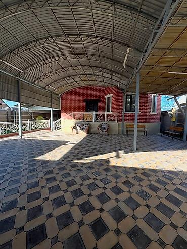 Продажа коттеджей и домов: Продается 2 этажный дом со всеми удобствами, Бишкек, Первомайский — 3