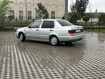 12 t: Volkswagen Vento: 1994 г., 1.8 л, Механика, Бензин, Седан — 7