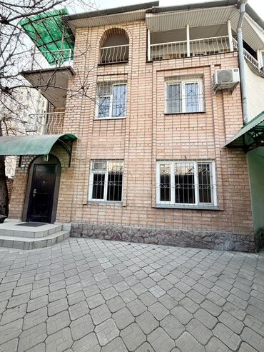 Долгосрочная аренда домов: 200 м², 7 комнат, Видеонаблюдение, Забор, огорожен, Парковка at lalafo.kg — 3 Долгосрочная аренда домов: 200 м², 7 комнат, Видеонаблюдение, Забор, огорожен, Парковка — 3