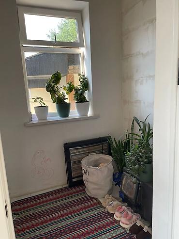 Продажа коттеджей и домов: Жер уй сатылат мал базардын жанында (паяз ата) магазиндин артында 5 — 12