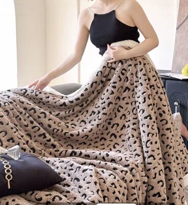 Одеяла и пледы: Плед, Новый, Все сезоны, Двусторонний, Плюшевый — 18