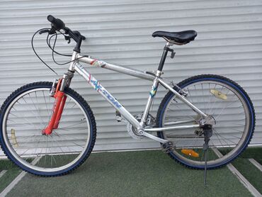 велосипед дешевле: Алюминиевая рама 
колеса 26
21 скоростей 
Комплектация SHIMANO