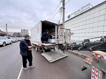 Заказать Мерседес грузовой спринтер, Перевозка мебели, C грузчиком