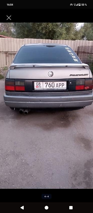 Volkswagen: Volkswagen Passat: 1989 г., 1.8 л, Механика, Бензин, Седан — 2