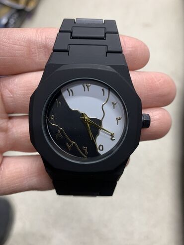 спортивный часы: Продам новые ручные часы (арабские цифры) – 1 шт. 	•	Состояние: новые