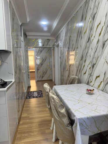 Uzunmüddətli kirayə mənzillər: Super təmirli 3 otaqlı Kirayə Verilir. Dord Gardaş sarayinda 6 — 4