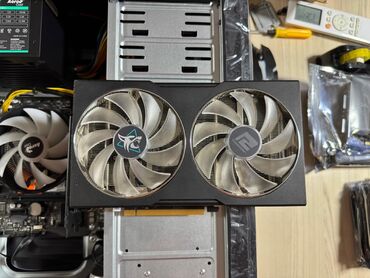 оперативная память gigabyte: Видео карта, Колдонулган, Radeon RX, 8 ГБ, ПК үчүн