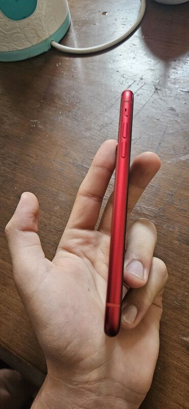 Apple iPhone: IPhone Xr, Qırmızı, Face ID — 8