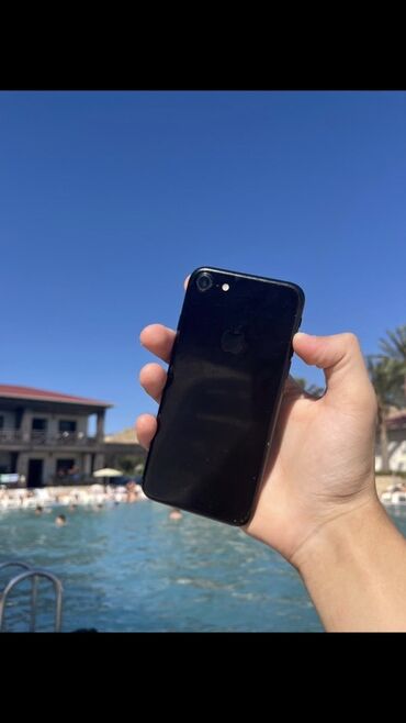 Kasalar: IPhone 7, Qara, Barmaq izi