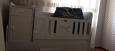 Oğlan və qız üçün, Dördbucaq, Beşik, Dəst ilə, Matras ilə, Yellənmə mexanizmsiz