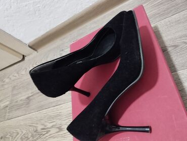обувь женская 40: Туфли