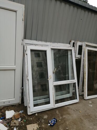 Plastik pəncərələr: Ağ rəngdə plastik pəncərə. Bu pəncərə, müxtəlif layihələrdə istifadə — 2