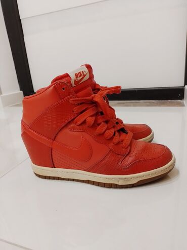 кроссовки 39: Продаётся кроссовки на платформе Nike оригинал💯 натуральная кожа