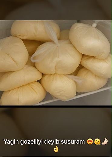 масло гхи купить: Ev üsulu hazırlanmış yağ paketləri. Təbii görünüşlü, açıq sarı rəngli — 1