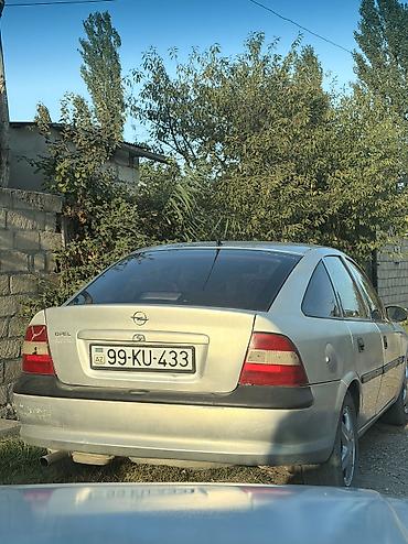 Opel: Opel Vectra: 1.8 л | 1998 г. Хэтчбэк — 1