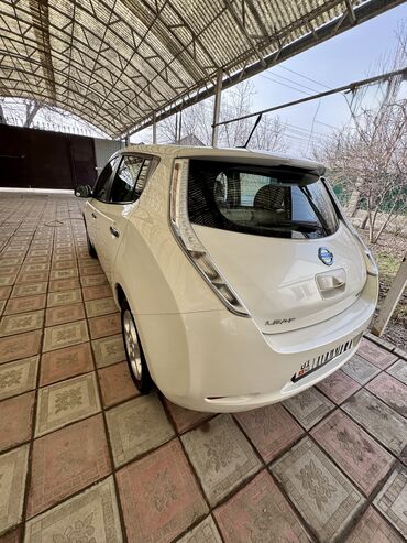 Nissan: Nissan Leaf: 2013 г., 1 л, Автомат, Электромобиль, Хэтчбэк — 4